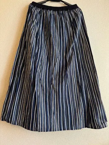 팔라스 팰리스 스트라이프 플레어 스커트