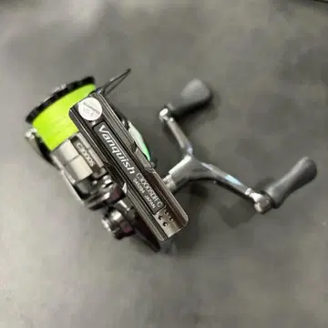 시마노 23 뱅퀴시 낚시릴 045294 C3000SDH-C 새상품급