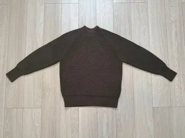 바토너 BATONER 모크넥 니트 다크 브라운 사이즈 2