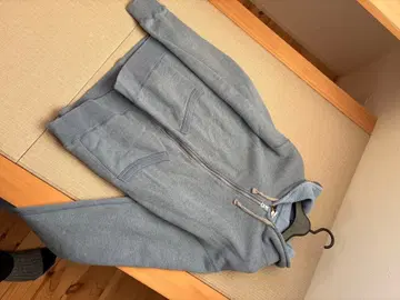 트로피 클로징 풀 집업 후드 부착 후드티