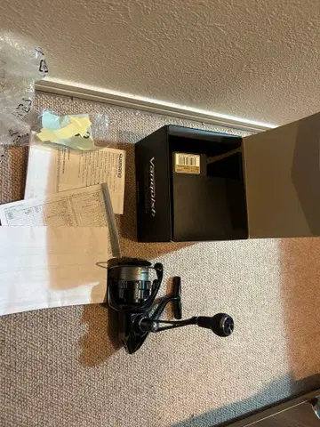 SHIMANO Vanquish 3000MHG 스피닝 릴