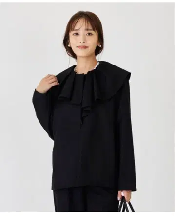 [ 새상품급 ] petit main LIEN 프릴 옷깃 자켓 블랙