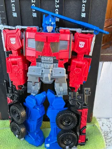 트랜스포머 옵티머스 프라임 피규어