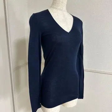 미사용 새상품 택 포함 와코루 수입 한로 최고급 실크울 긴소매 이너 XS