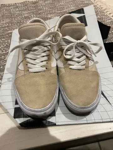 Vans 베이지 반스 스니커즈
