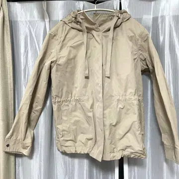 23구 마운틴 파카 베이지