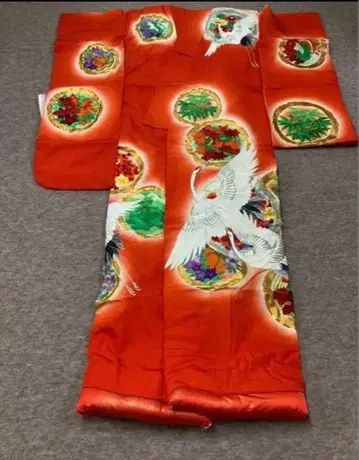 이로 우치카케 앤티크