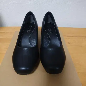 nuovo 펌프스 블랙 24cm