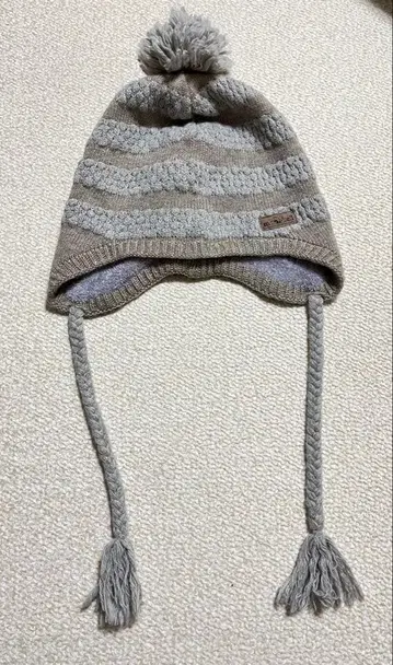 몽벨 티베탄 캡 보더 니트 모자