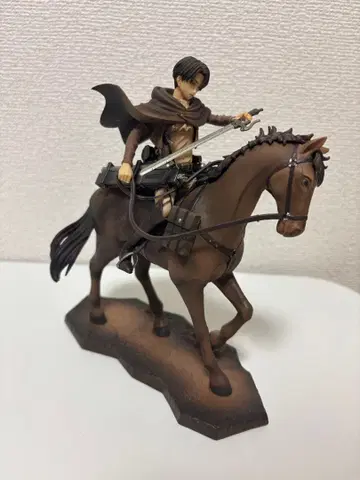 진격의 거인 제일복권 라스트원상 리바이 기마 피규어 재도색