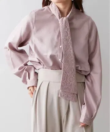 미사용 새상품 긴팔 블라우스 레이스 타이