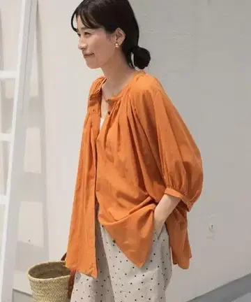 컨디션 최상 오렌지 도어즈 코튼 보일 턱 개더 블라우스