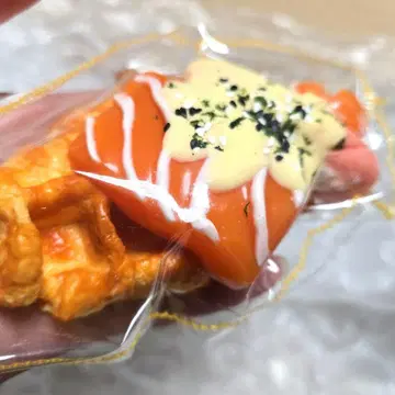 주물주물 진흙떡 M 사이즈 미스터 연어 치즈 와플 타바스코 스퀴즈