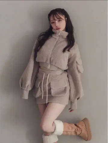 andmary 미피 보아 재킷 미니스커트 세트