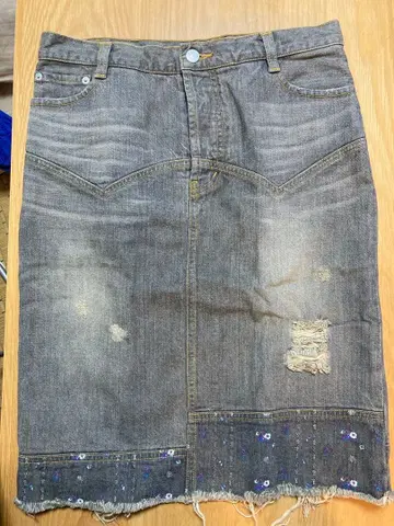 스나오 쿠와하라 그레이 데미지 가공 데님 스커트