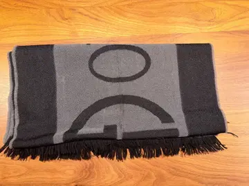 조르지오 아르마니 그레이 블랙 머플러