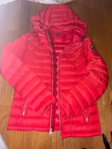 Abercrombie & Fitch 빨간색 다운 자켓