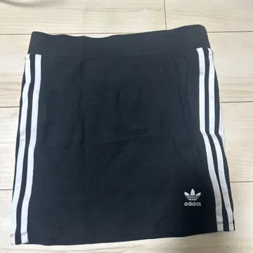 adidas 타이트 스커트 블랙 L 사이즈