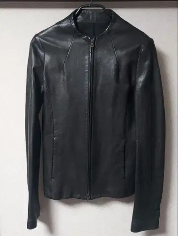 아칸서스 머큐리 블랙 램 가죽 싱글 노카라 자켓