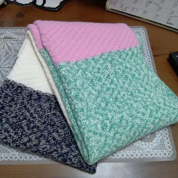 Green Bear 머플러 다색 사용