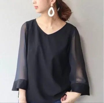 NOBLE V 아키턱 뉴앙스 풀오버 블랙