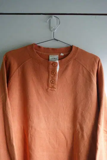 LLBEAN 엘엘빈 버튼 맨투맨