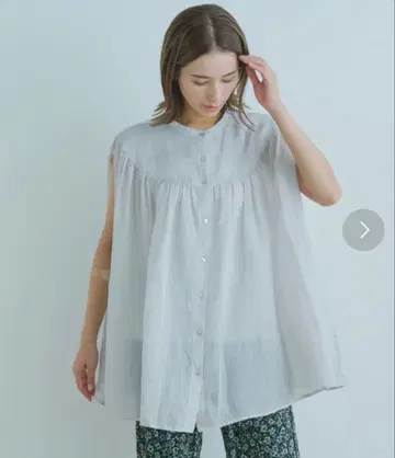 [ 거의 미사용 ] WHYTO. 슬리브리스 블라우스 그레이