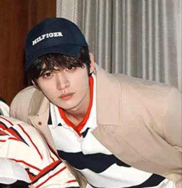 straykids 스키즈 리노 착용 TOMMY HILFIGER 모자