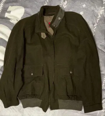 마운틴 하드웨어 다크 그린 자켓