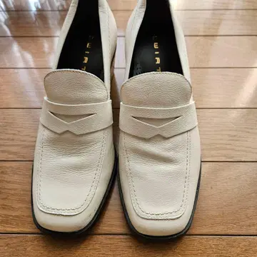 화이트 로퍼 37 중간 힐