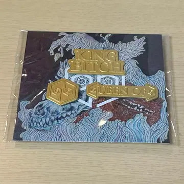 여왕벌 핀 배지