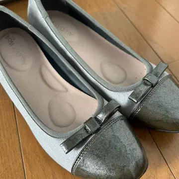 아키레스 ALLDAY Walk 펌프스 실버 25.5cm