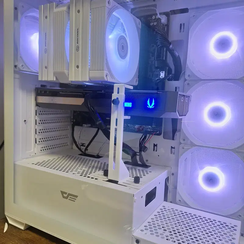 조닥 그래픽카드 지포스 RTX5070 SOLID OC D7 12G