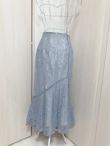 M 사이즈 플레어 레이스 스커트 라이트 블루