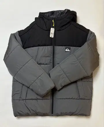 택 포함 새상품 퀵실버 다운 자켓 정가 18700엔