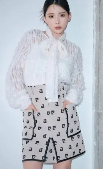 [새상품] FRAY I.D x pierre cardrn 스커트