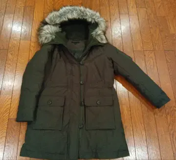 유니클로 울트라 웜 다운 밀리터리 코트 그린 카키 L