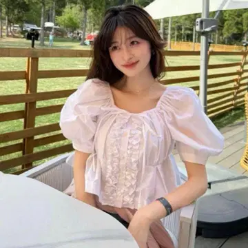 bibiy. 비비 CYNTHIA CROPPED BLOUSE