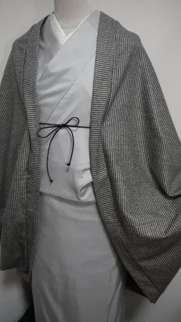 9/J 미사용 핸드메이드 모몽가 코트 울 모노톤 하운드투스