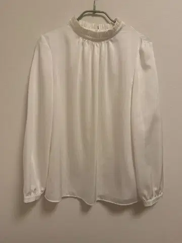 스탠드넥 프릴 블라우스 긴팔