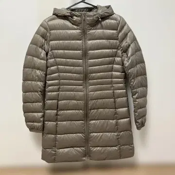 UNIQLO 울트라 라이트 다운 후드 부착 다운 코트 S