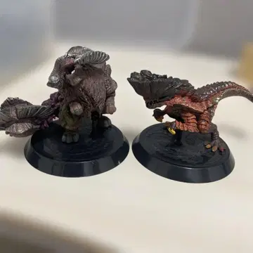 몬헌 피규어 2체 세트