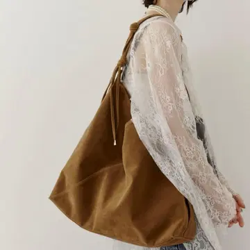 LE VERNIS 노트 핸들 숄더백 루베르니 브라운