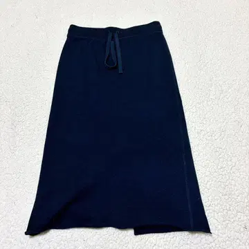 새상품급 [ UNITED ARROWS ] 스커트(1) 네이비 맨투맨 밴딩