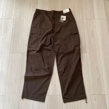 새상품 UNIQLO C 와이드 핏 카고 팬츠 다크 브라운 XL
