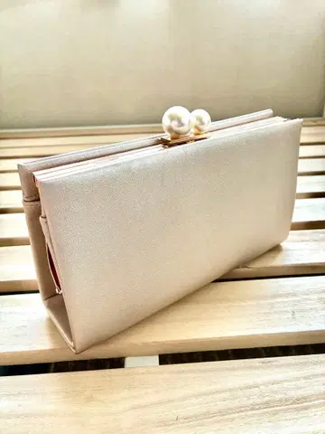 [ 새상품 ] axes femme 엑시즈팜 펄 클러치백 골드