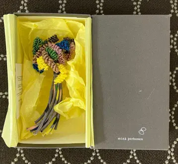 미나 페르호넨 코사지 light stick 입학식