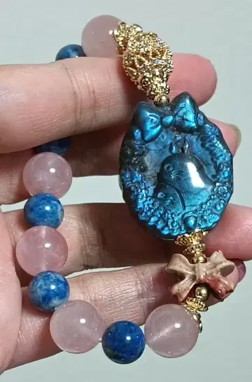 블루 실러 반짝이는 래브라도 라이트의 토토로 로즈쿼츠 라피스라줄리