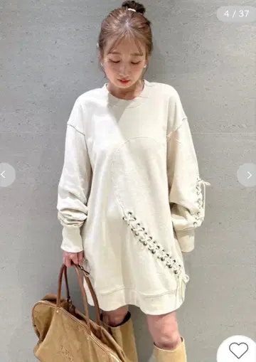 FURFUR 하트 레이스업 맨투맨 원피스