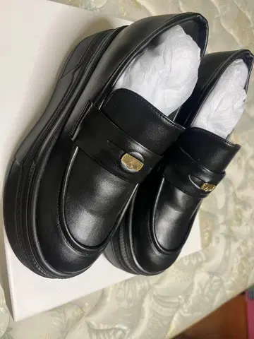 조우네코짱네루 완판 통굽 블랙 로퍼